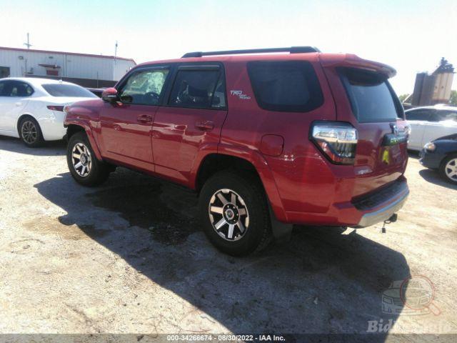 toyota-4runner-2021-jteru5jr0m5863097-img3.jpg